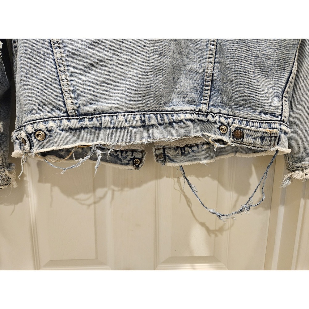 Vtg Levi's Light Wash Denim Sherpa Super Distressed Thrashed Grunge Jacket L - Picture 8 of 16
